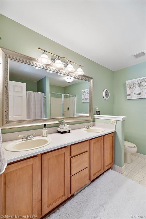 49385 LINCOLNSHIRE Court, Canton, MI 48187 — Photo 73