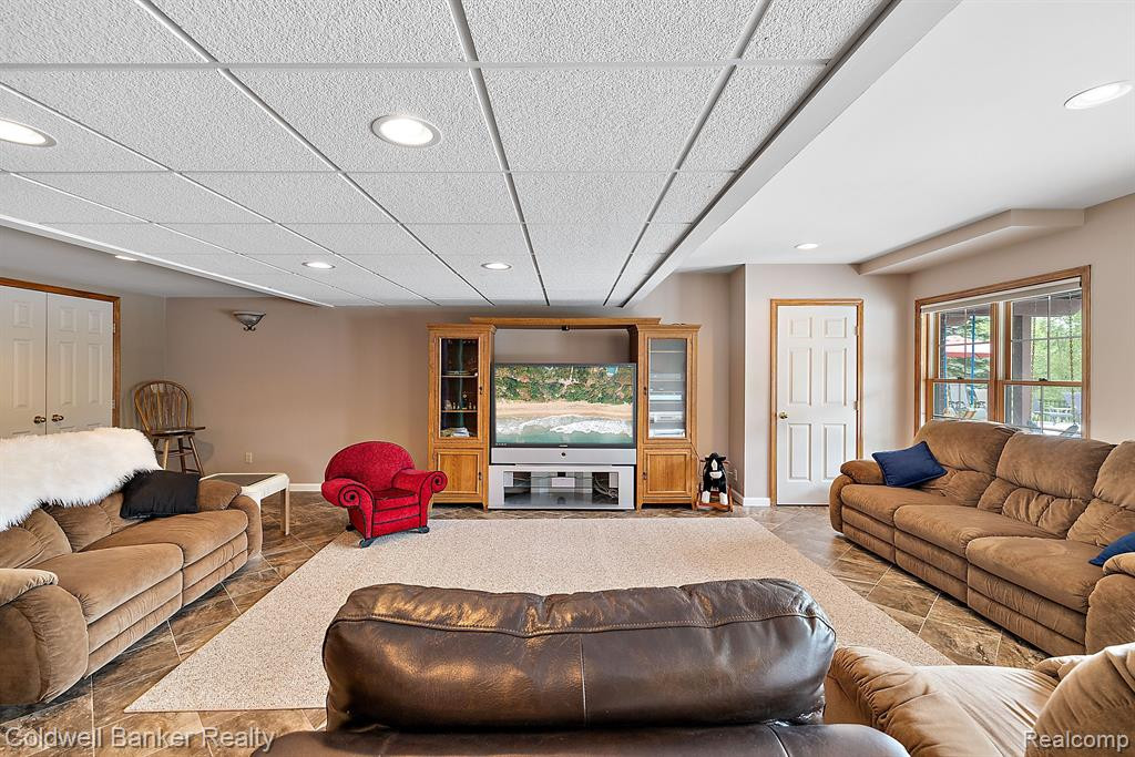 49385 LINCOLNSHIRE Court, Canton, MI 48187 — Photo 78