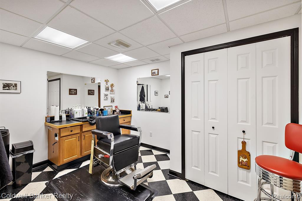 49385 LINCOLNSHIRE Court, Canton, MI 48187 — Photo 85
