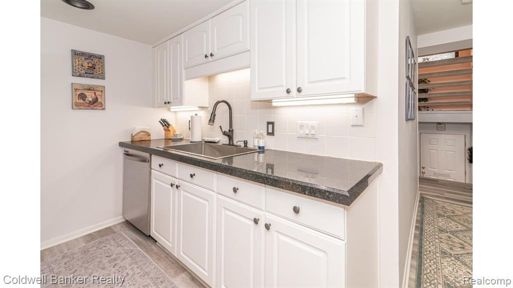 9615 HARBOUR COVE Court, Ypsilanti, MI 48197 — Photo 9