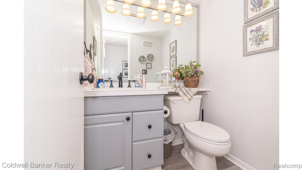 9615 HARBOUR COVE Court, Ypsilanti, MI 48197 — Photo 17
