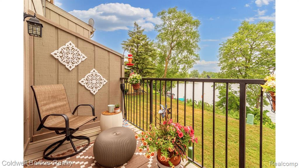 9615 HARBOUR COVE Court, Ypsilanti, MI 48197 — Photo 19