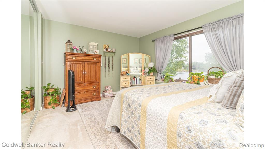 9615 HARBOUR COVE Court, Ypsilanti, MI 48197 — Photo 22