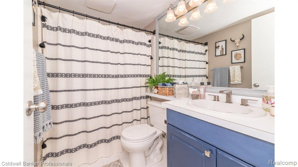 9615 HARBOUR COVE Court, Ypsilanti, MI 48197 — Photo 33