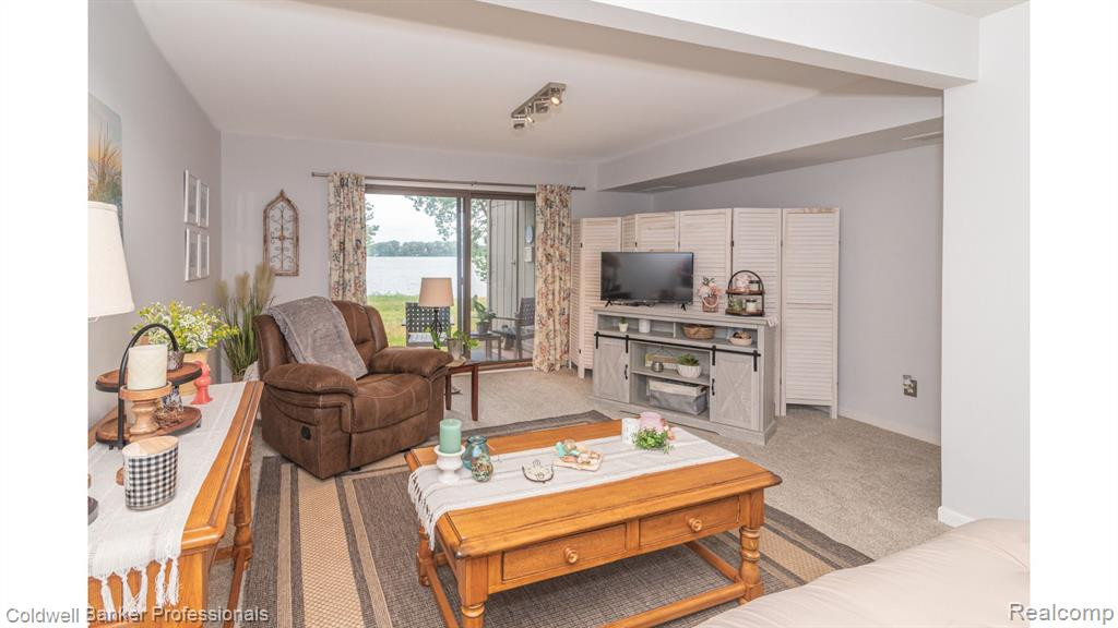 9615 HARBOUR COVE Court, Ypsilanti, MI 48197 — Photo 35