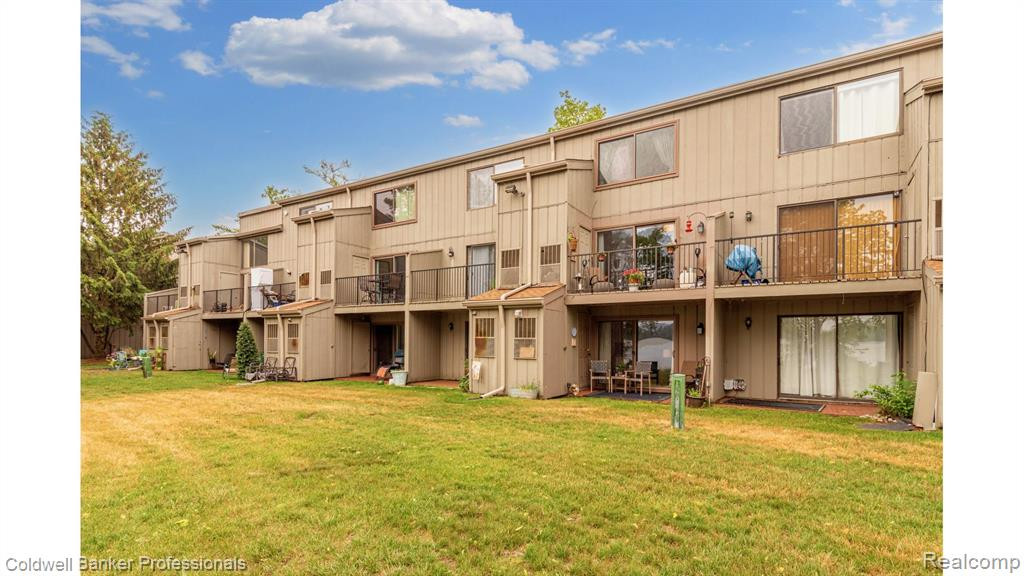 9615 HARBOUR COVE Court, Ypsilanti, MI 48197 — Photo 37