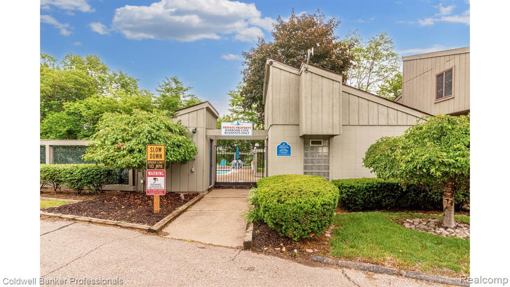9615 HARBOUR COVE Court, Ypsilanti, MI 48197 — Photo 45