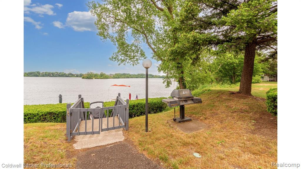 9615 HARBOUR COVE Court, Ypsilanti, MI 48197 — Photo 50