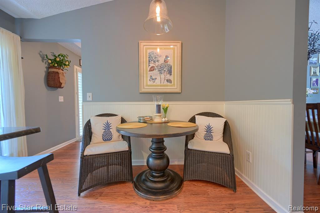 21990 RIVER RIDGE Trail, Farmington Hills, MI 48335 — Photo 17