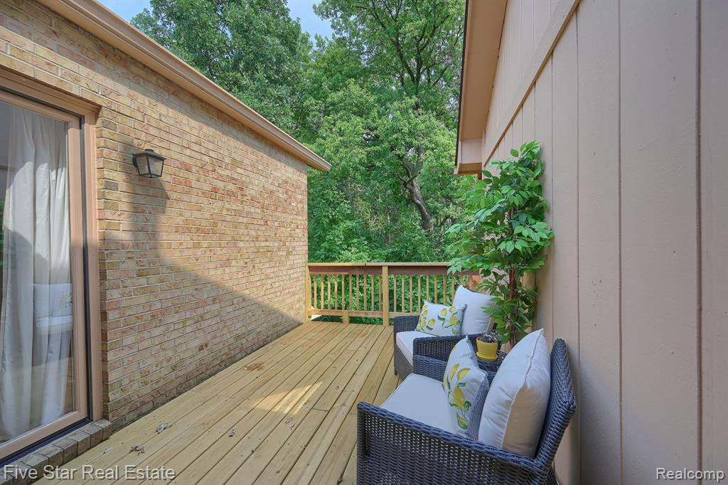 21990 RIVER RIDGE Trail, Farmington Hills, MI 48335 — Photo 20