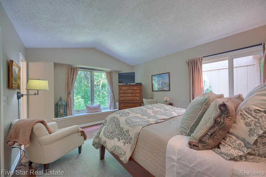 21990 RIVER RIDGE Trail, Farmington Hills, MI 48335 — Photo 22