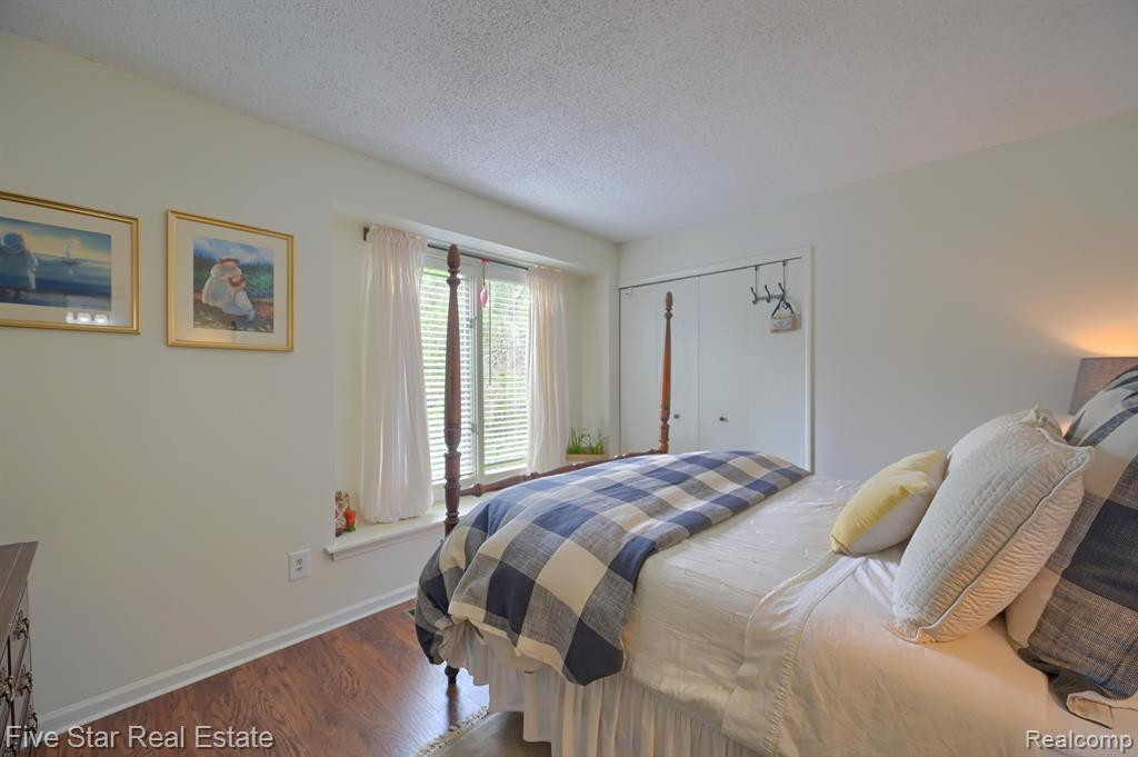 21990 RIVER RIDGE Trail, Farmington Hills, MI 48335 — Photo 25