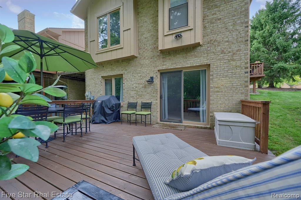 21990 RIVER RIDGE Trail, Farmington Hills, MI 48335 — Photo 40