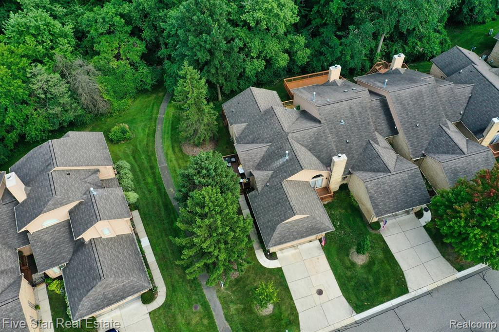 21990 RIVER RIDGE Trail, Farmington Hills, MI 48335 — Photo 41