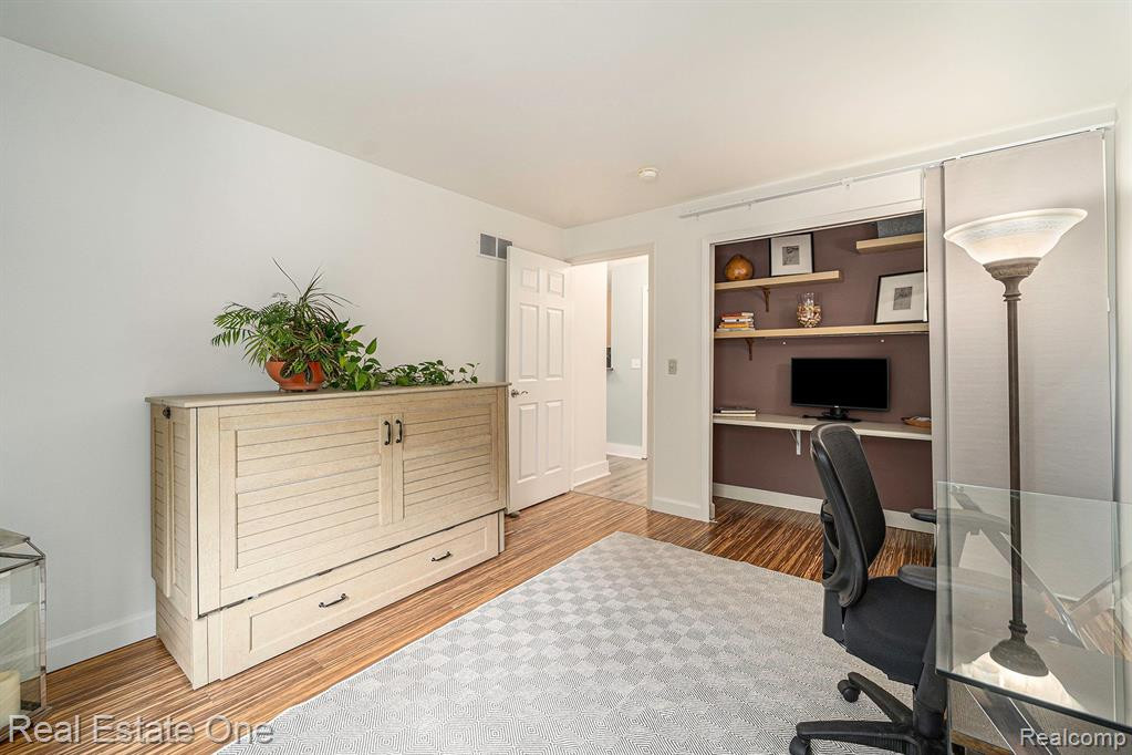 27104 CHANTEL Drive, 243, Walled Lake, MI 48390 — Photo 12