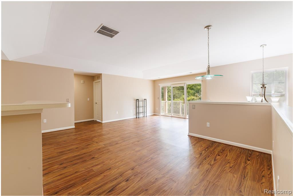 4155 BERKELEY Avenue, Canton, MI 48188 — Photo 5