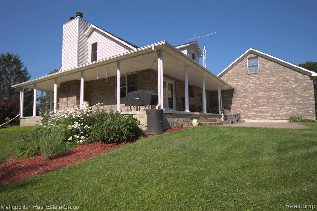 11286 DUNNIGAN Road, Emmett, MI 48022 — Photo 2