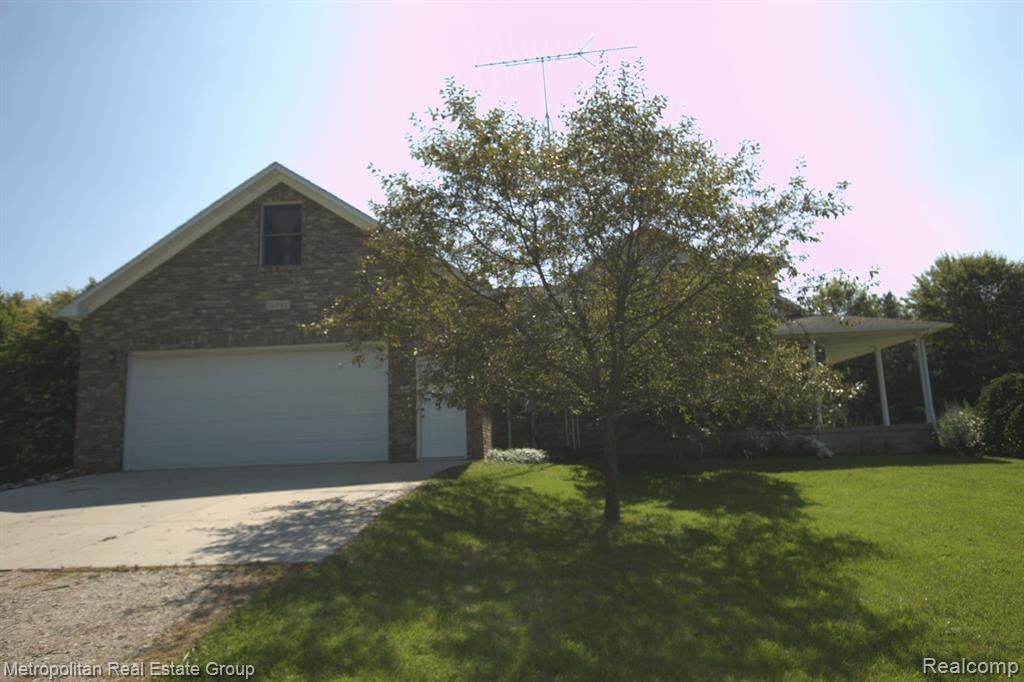 11286 DUNNIGAN Road, Emmett, MI 48022 — Photo 4