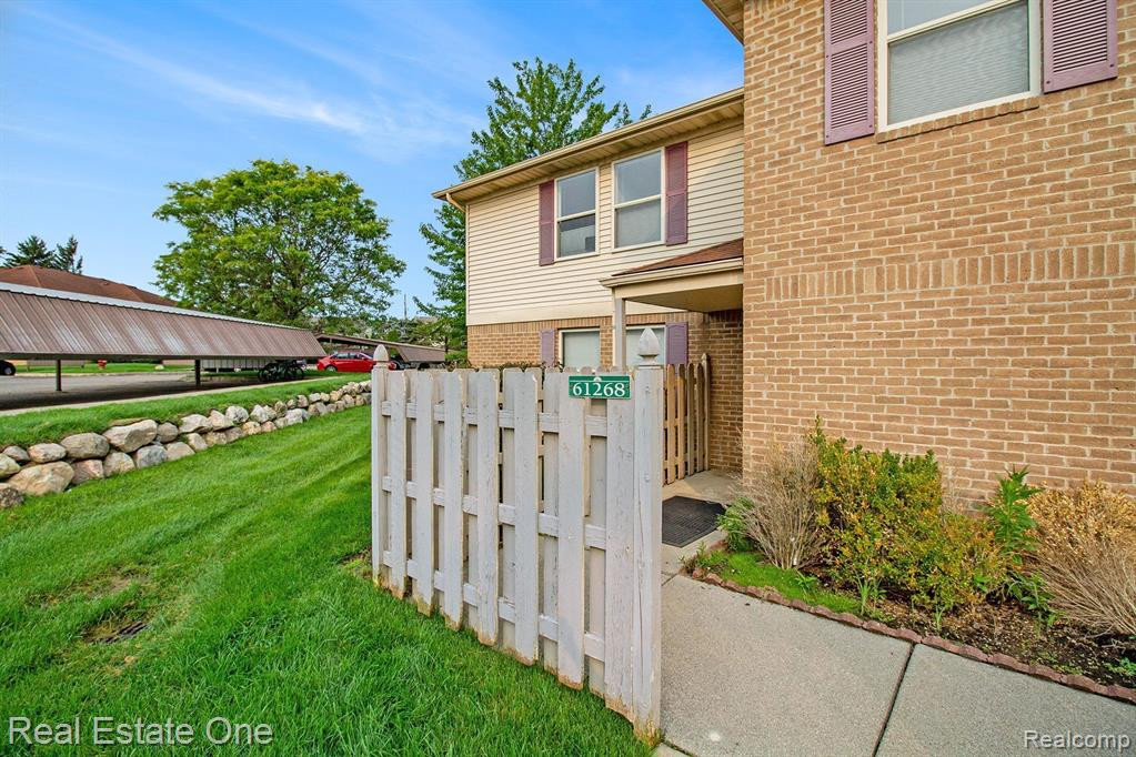 61268 GREENWOOD Drive, South Lyon, MI 48178 — front exterior