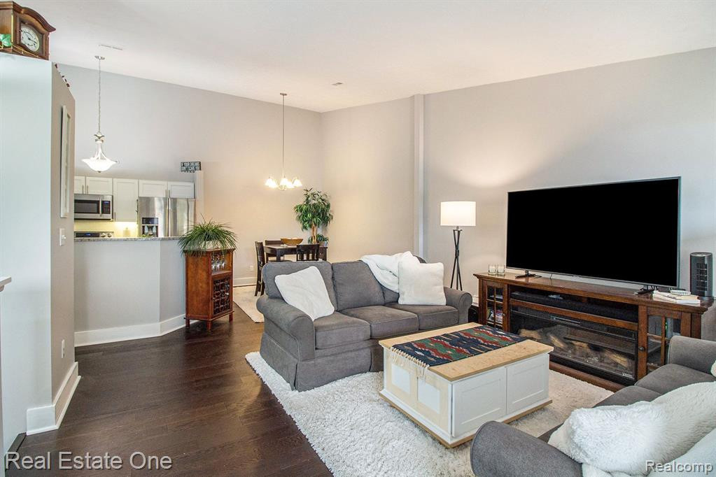 61268 GREENWOOD Drive, South Lyon, MI 48178 — Photo 3