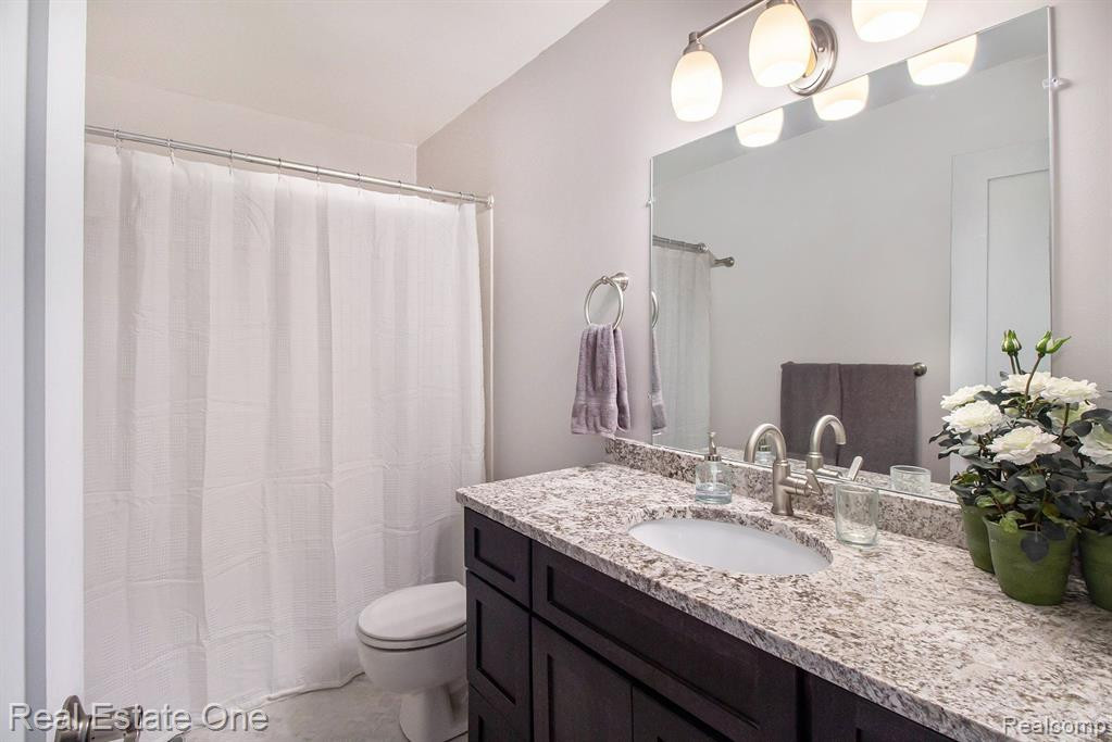 61268 GREENWOOD Drive, South Lyon, MI 48178 — Photo 15