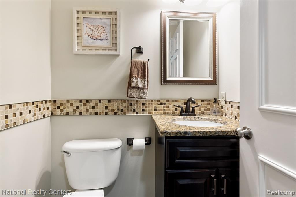 842 CALPERNIA, Wixom, MI 48393 — Photo 8