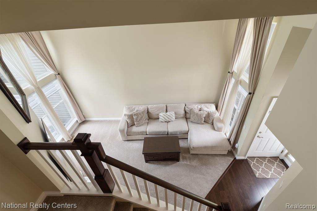 842 CALPERNIA, Wixom, MI 48393 — Photo 19