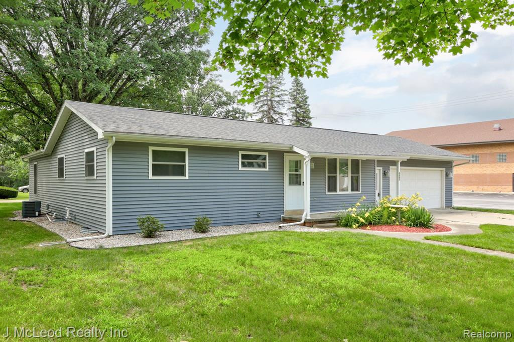4897 CENTER Street, Millington, MI 48746 — Photo 2