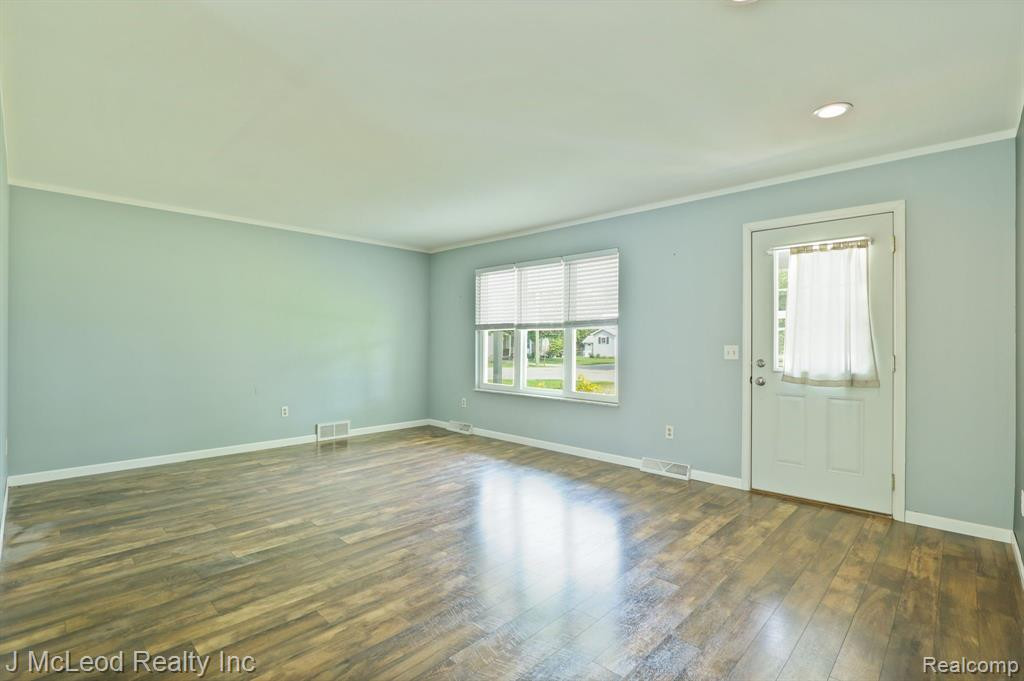 4897 CENTER Street, Millington, MI 48746 — Photo 8