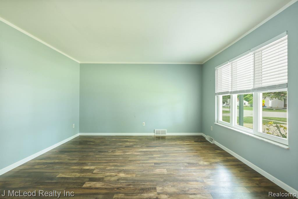 4897 CENTER Street, Millington, MI 48746 — Photo 9