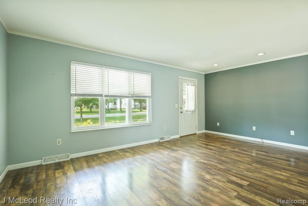 4897 CENTER Street, Millington, MI 48746 — Photo 10