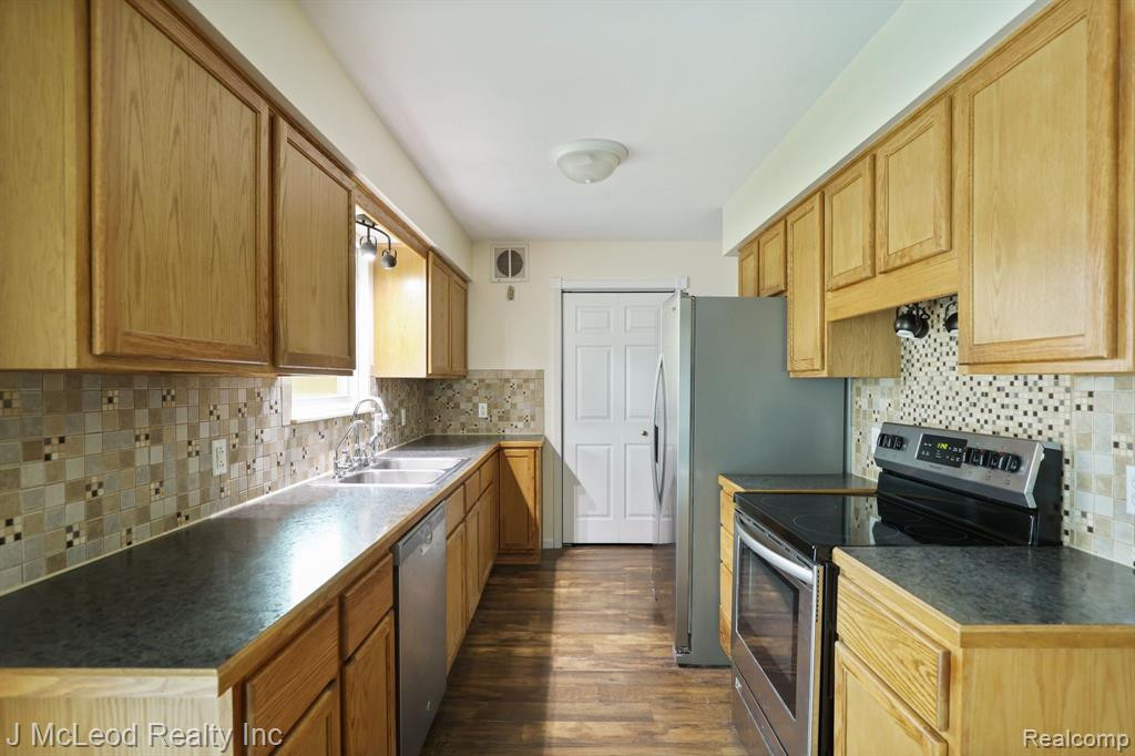 4897 CENTER Street, Millington, MI 48746 — Photo 16