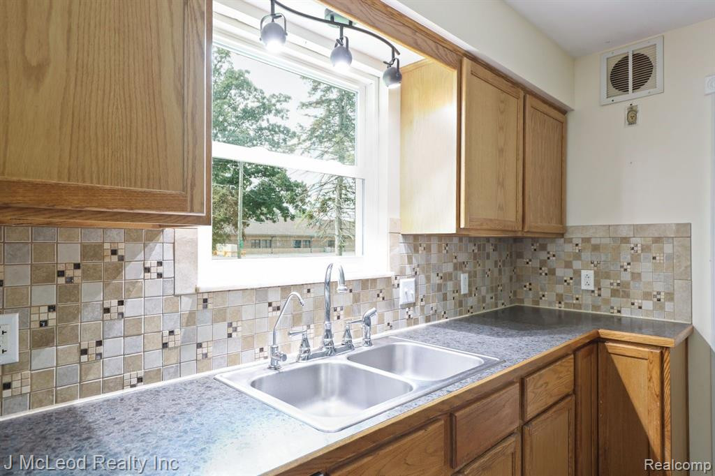4897 CENTER Street, Millington, MI 48746 — Photo 17