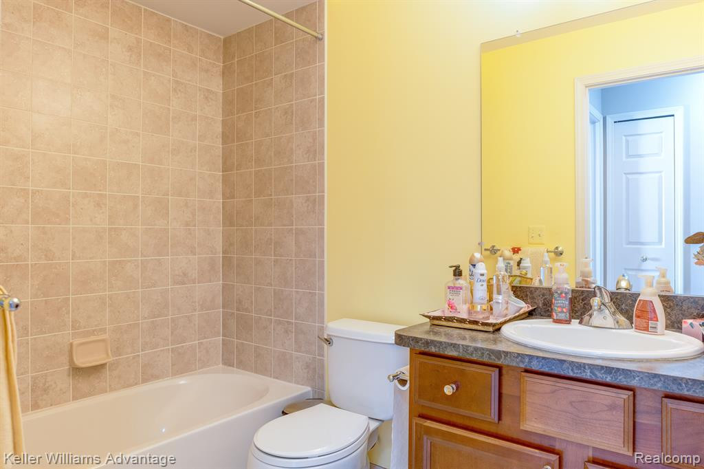 40778 Lenox Park Drive, Novi, MI 48377 — Photo 25