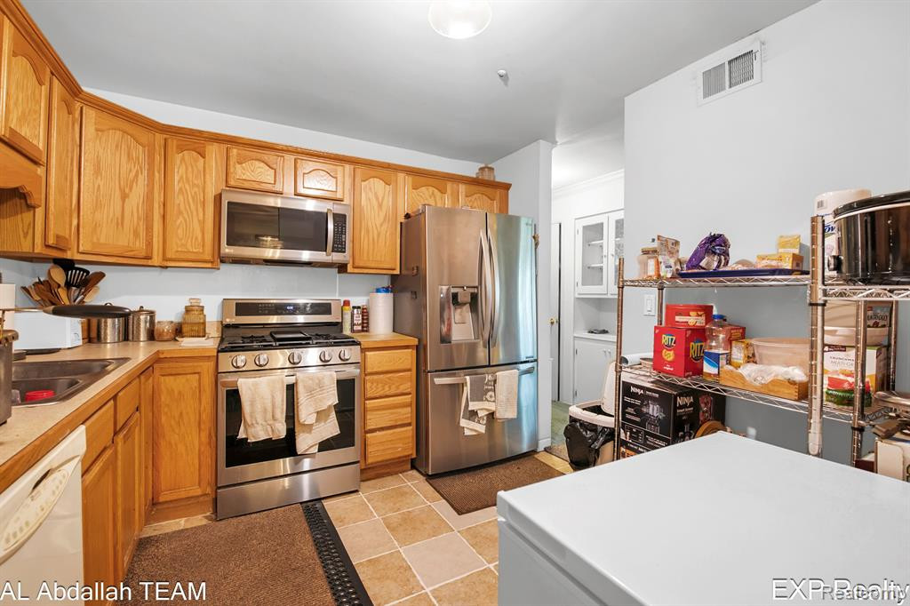 41274 SOUTHWIND Drive, Canton, MI 48188 — Photo 11