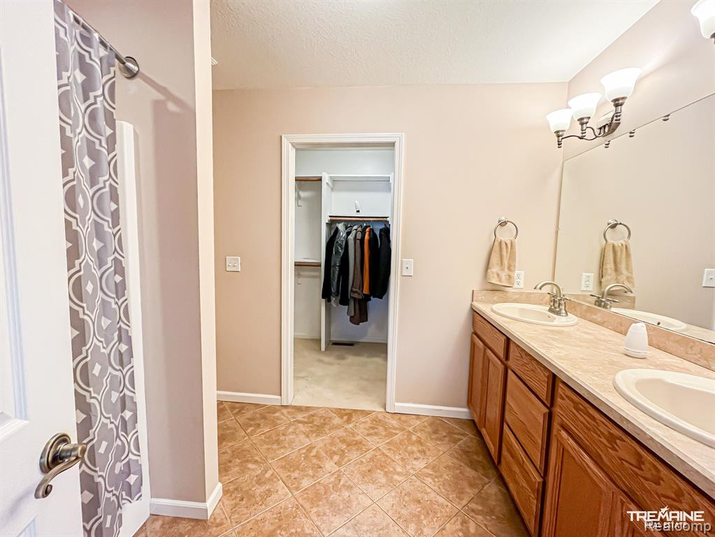 10234 PARK Drive, Goodrich Vlg, MI — Photo 9