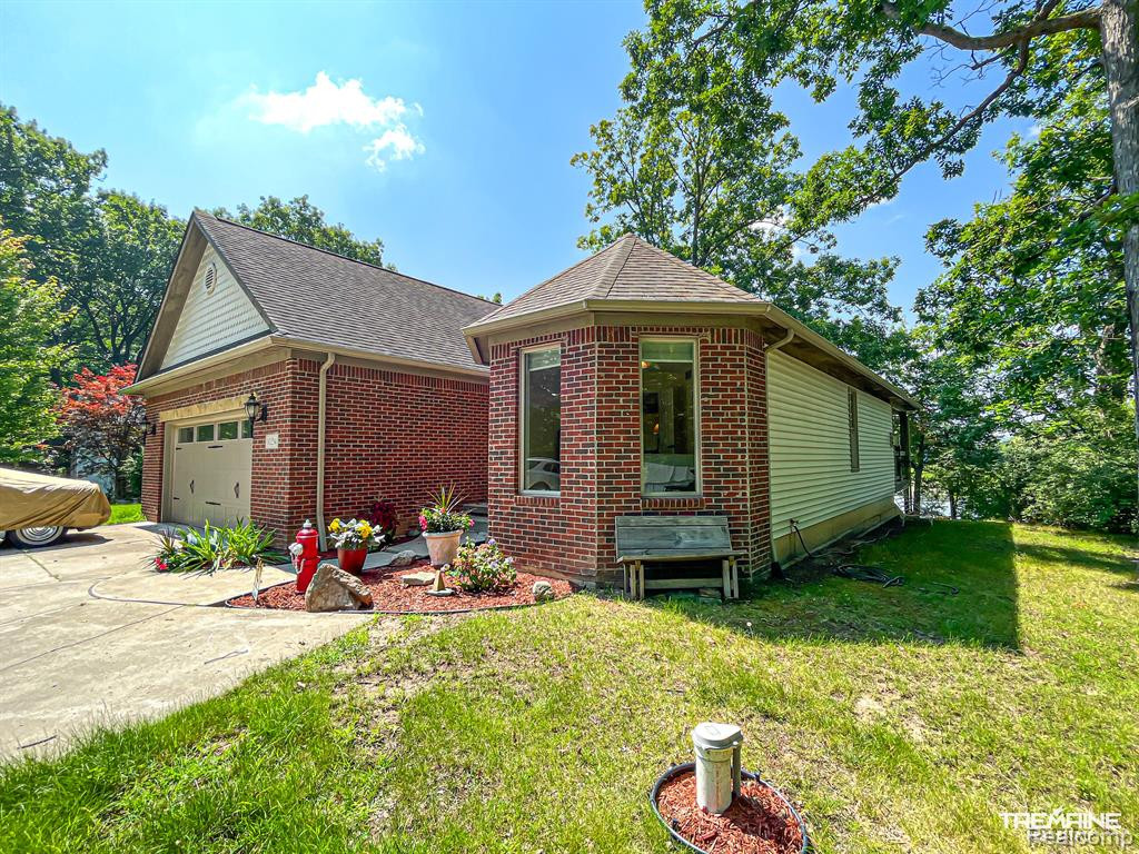 10234 PARK Drive, Goodrich Vlg, MI — Photo 12