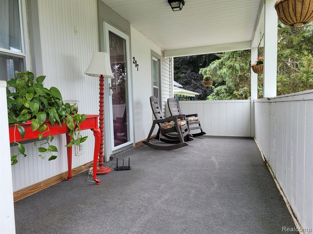 207 S MAPLE Street, Webberville, MI 48892 — Photo 4