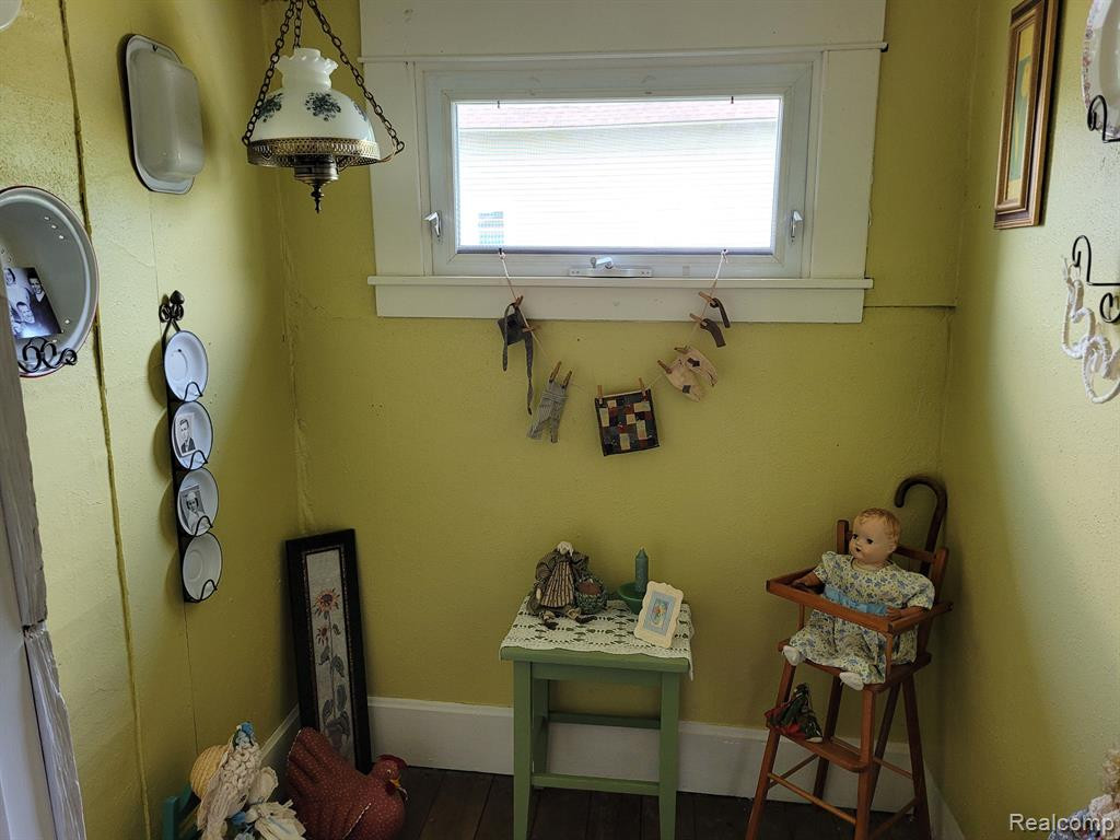 207 S MAPLE Street, Webberville, MI 48892 — Photo 10