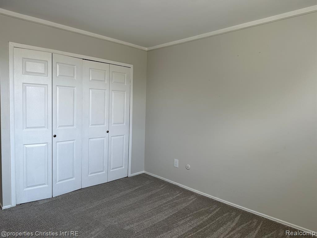 4917 Crooks, Royal Oak, MI 48073 — Photo 5