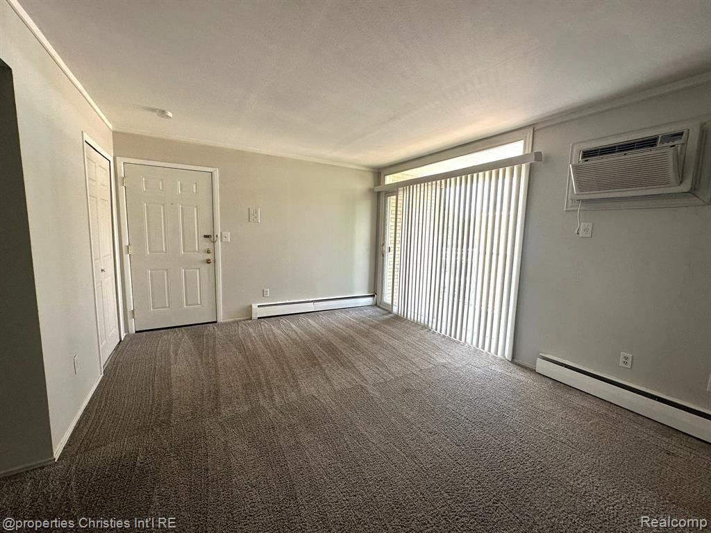 4917 Crooks, Royal Oak, MI 48073 — Photo 12