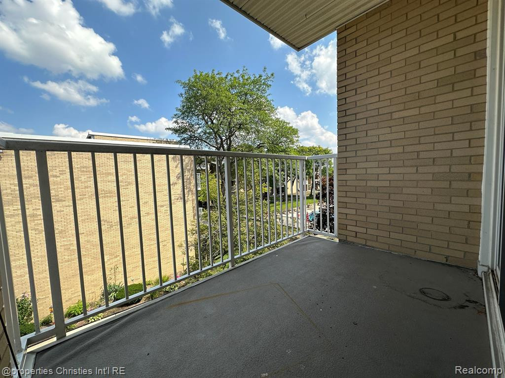 4917 Crooks, Royal Oak, MI 48073 — Photo 26