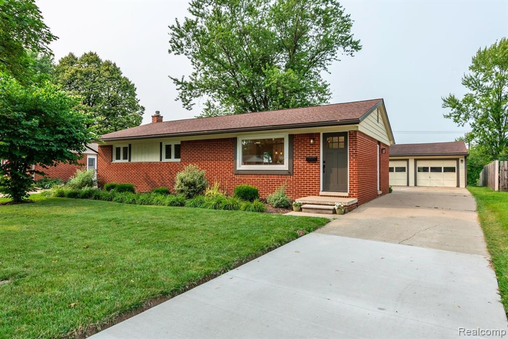 265 NICHOLS Drive, Saline, MI 48176 — front exterior