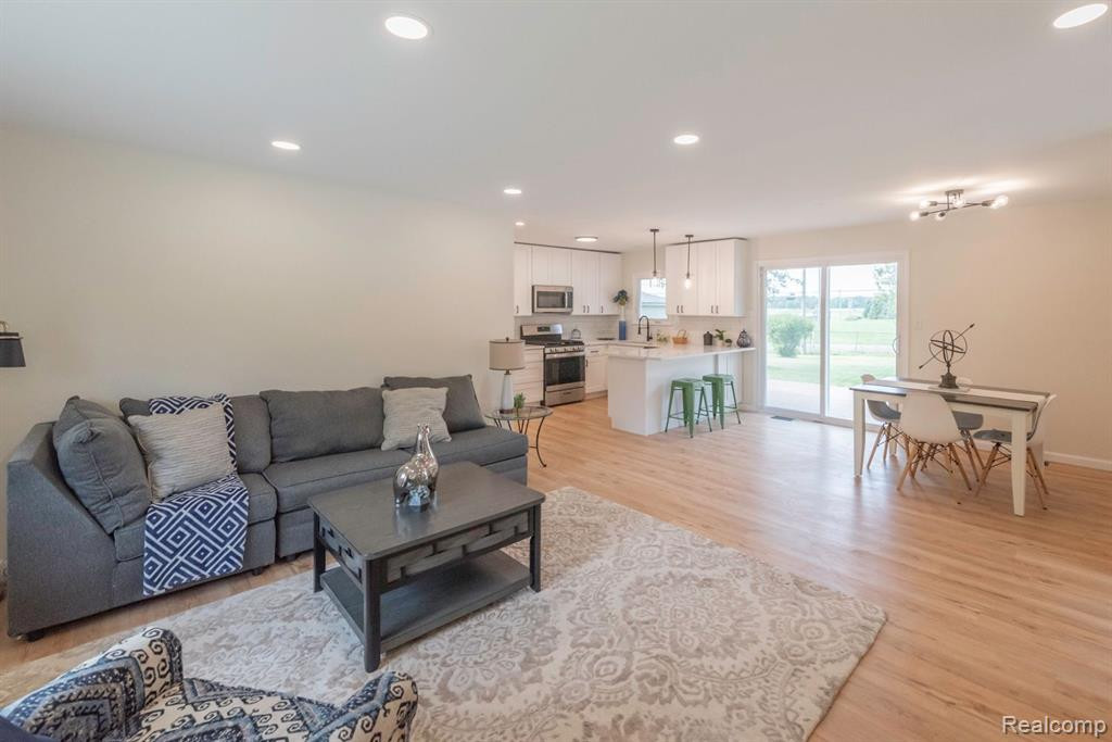 265 NICHOLS Drive, Saline, MI 48176 — Photo 4