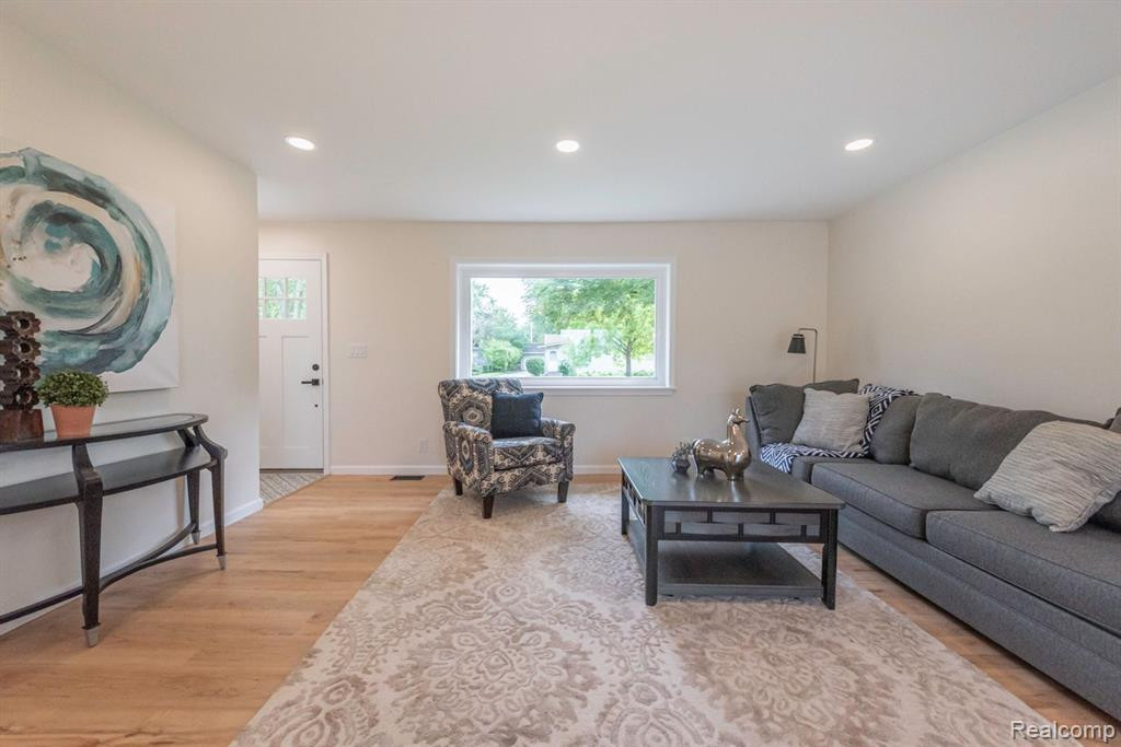 265 NICHOLS Drive, Saline, MI 48176 — Photo 7