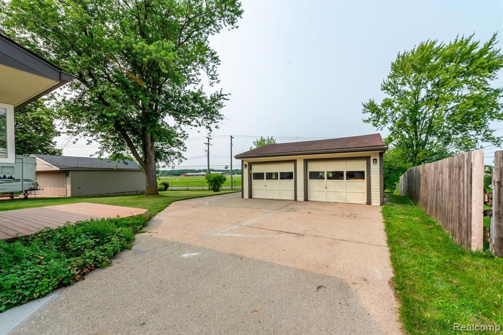 265 NICHOLS Drive, Saline, MI 48176 — Photo 44