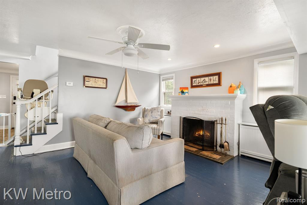 7378 LAKESHORE Drive, Newport, MI 48166 — Photo 9