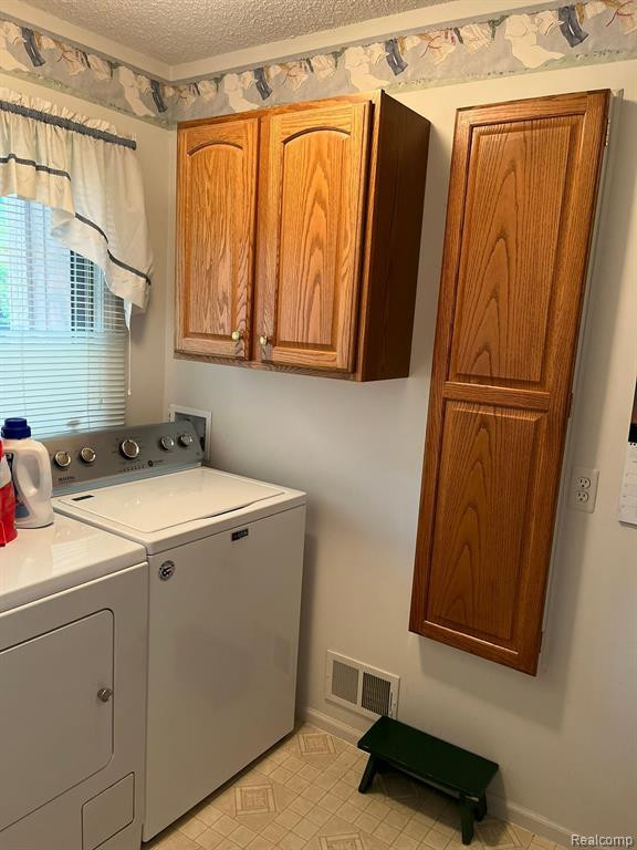 35852 LONE PINE Lane, Farmington Hills, MI 48335 — Photo 13