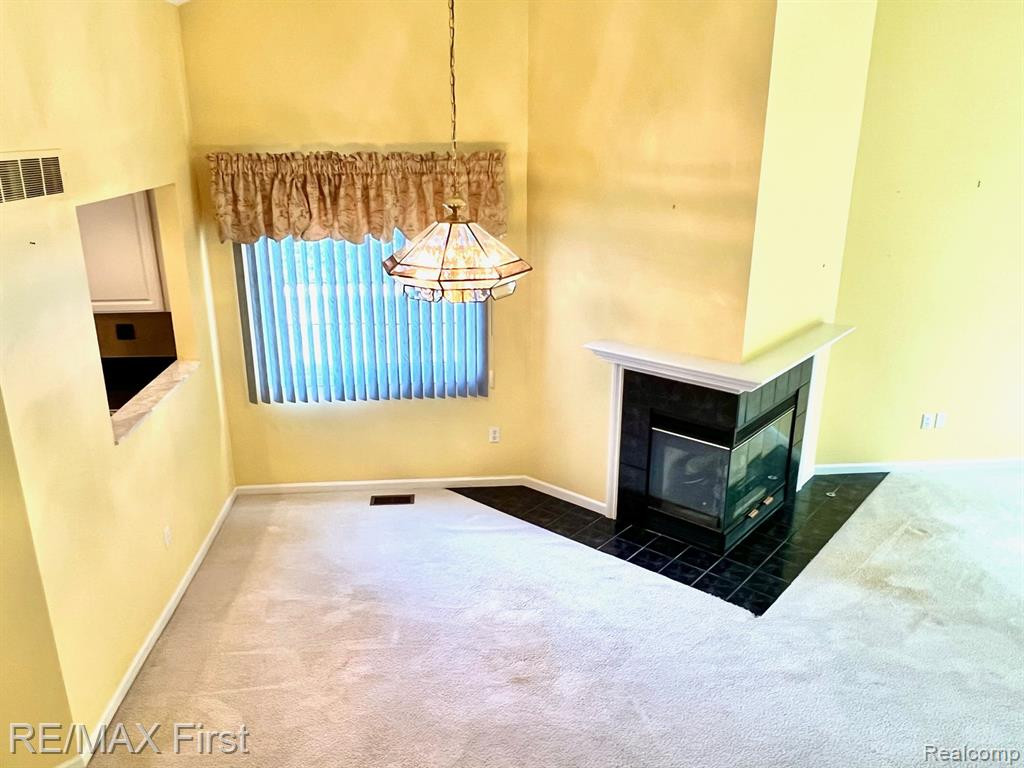 2768 MAPLE FOREST Drive, Wixom, MI 48393 — Photo 8