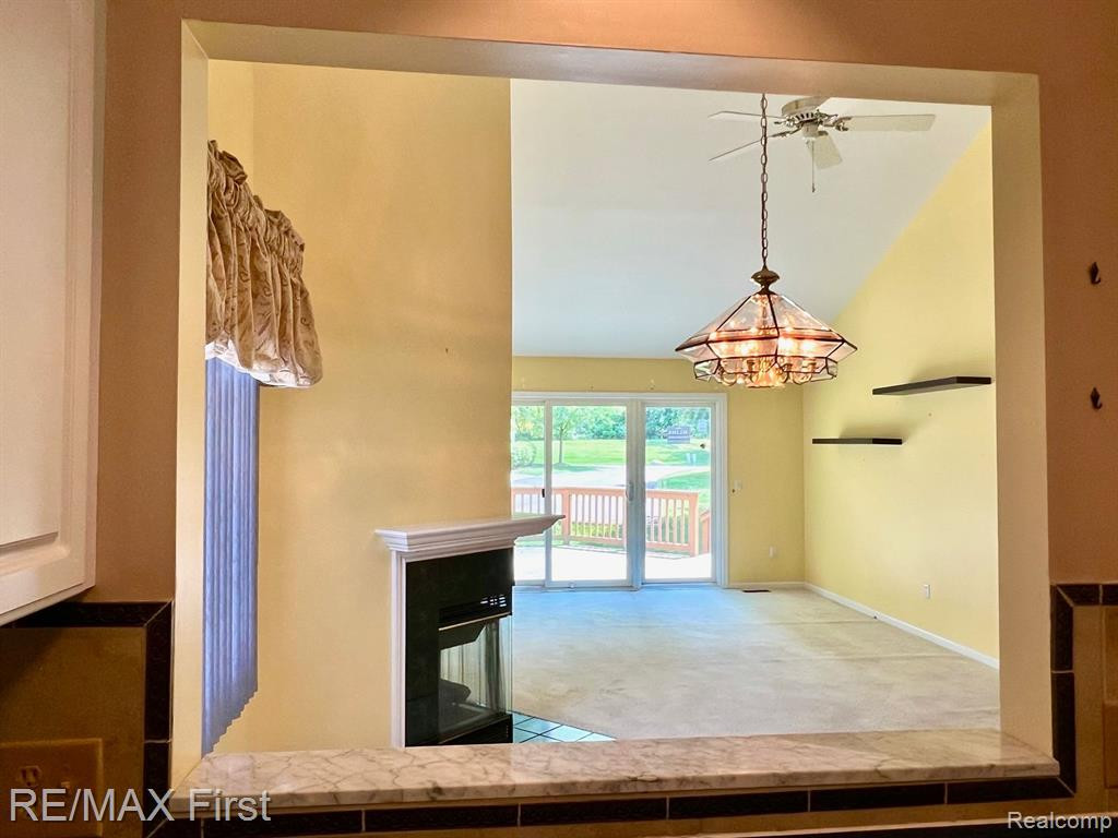 2768 MAPLE FOREST Drive, Wixom, MI 48393 — Photo 9